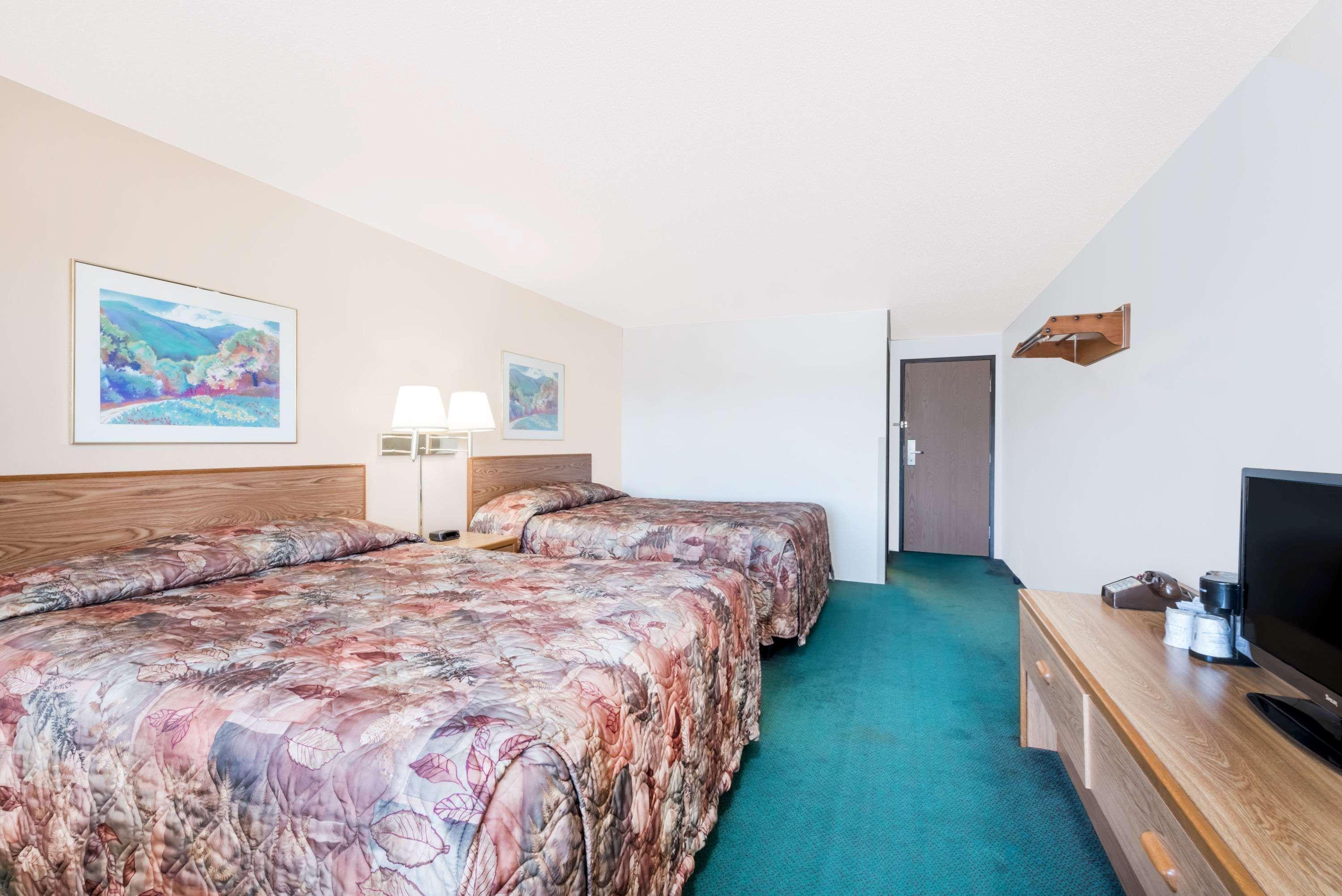 Готель Super 8 By Wyndham Belle Fourche Sd Екстер'єр фото